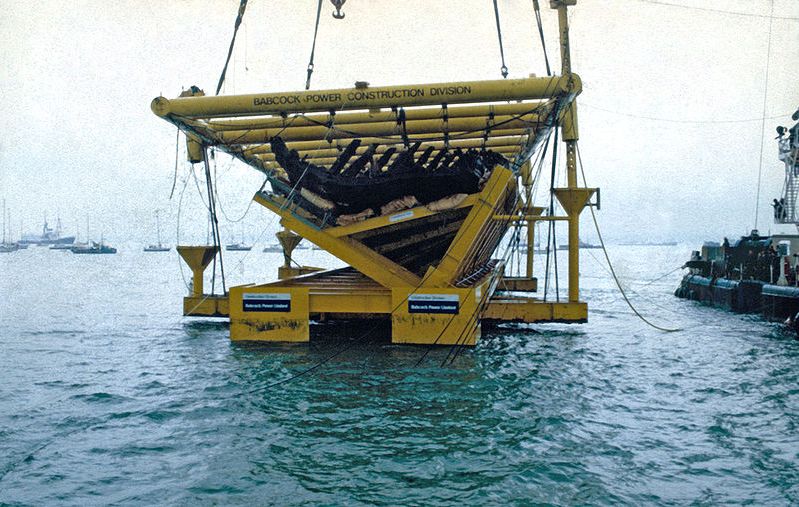 800px Maryrose Salvage1982 Above Water Edited