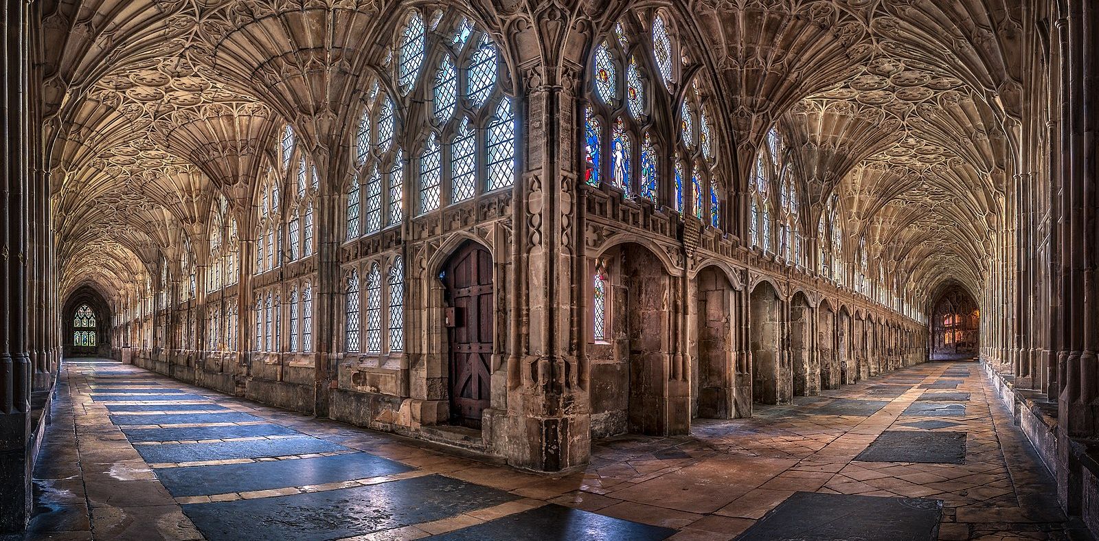 1600px The Cloisters At Gloucester Cathedral 1