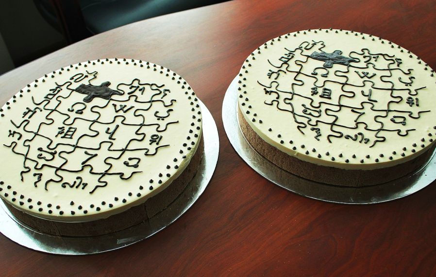 1600px Wikipedia Birthday Cake 16